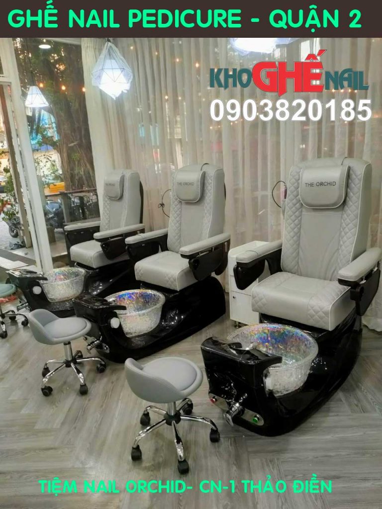 ghế nail pedicure với áo nêm màu xám